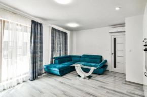 Central designer flat with parking sunbath terrace